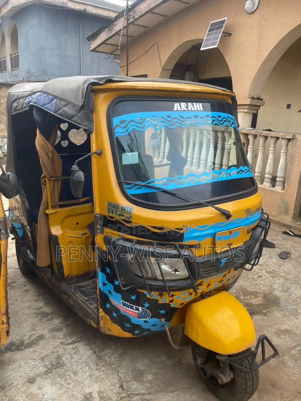 TVS King Cargo 2022 Yellow