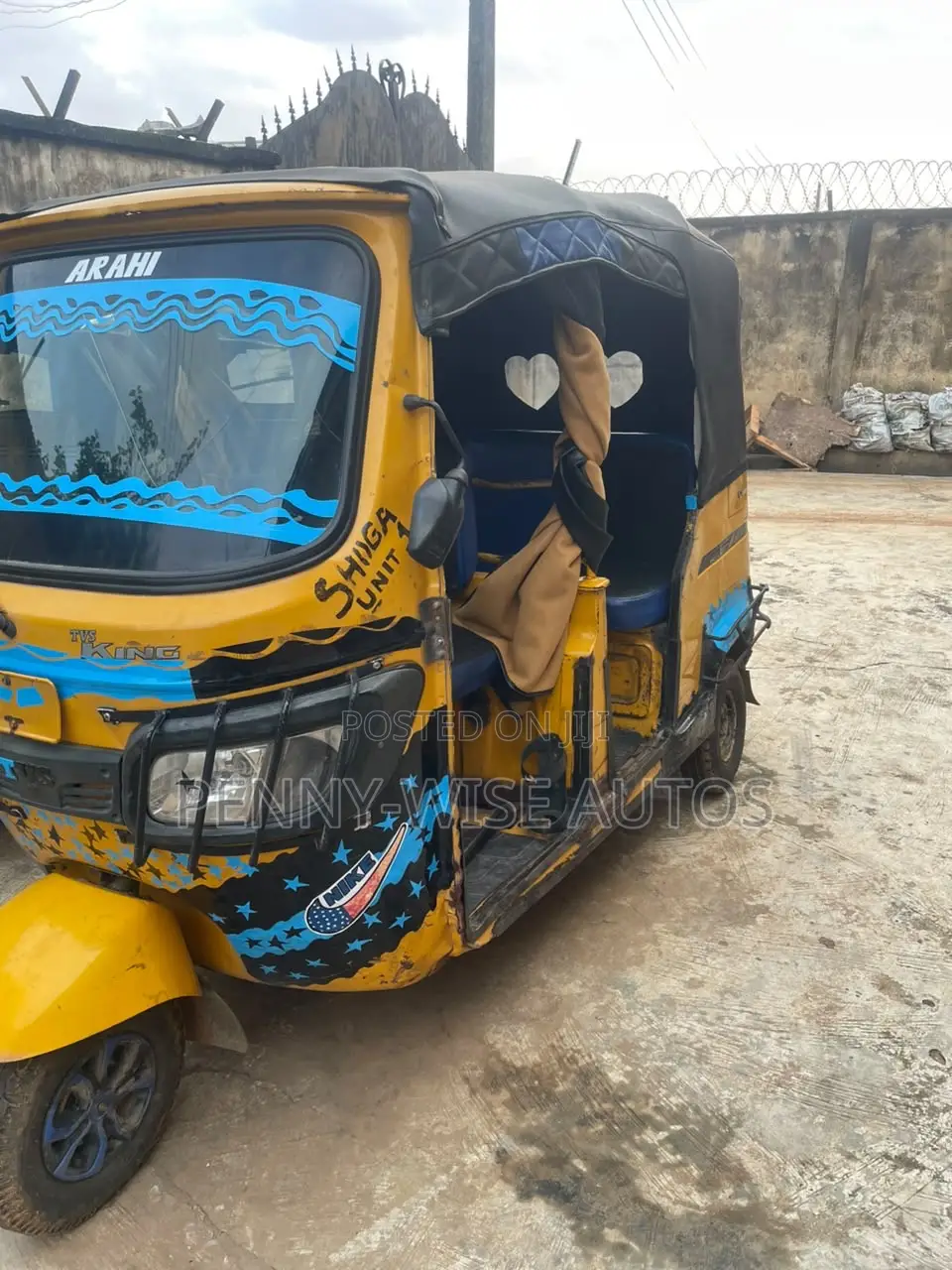 TVS King Cargo 2022 Yellow