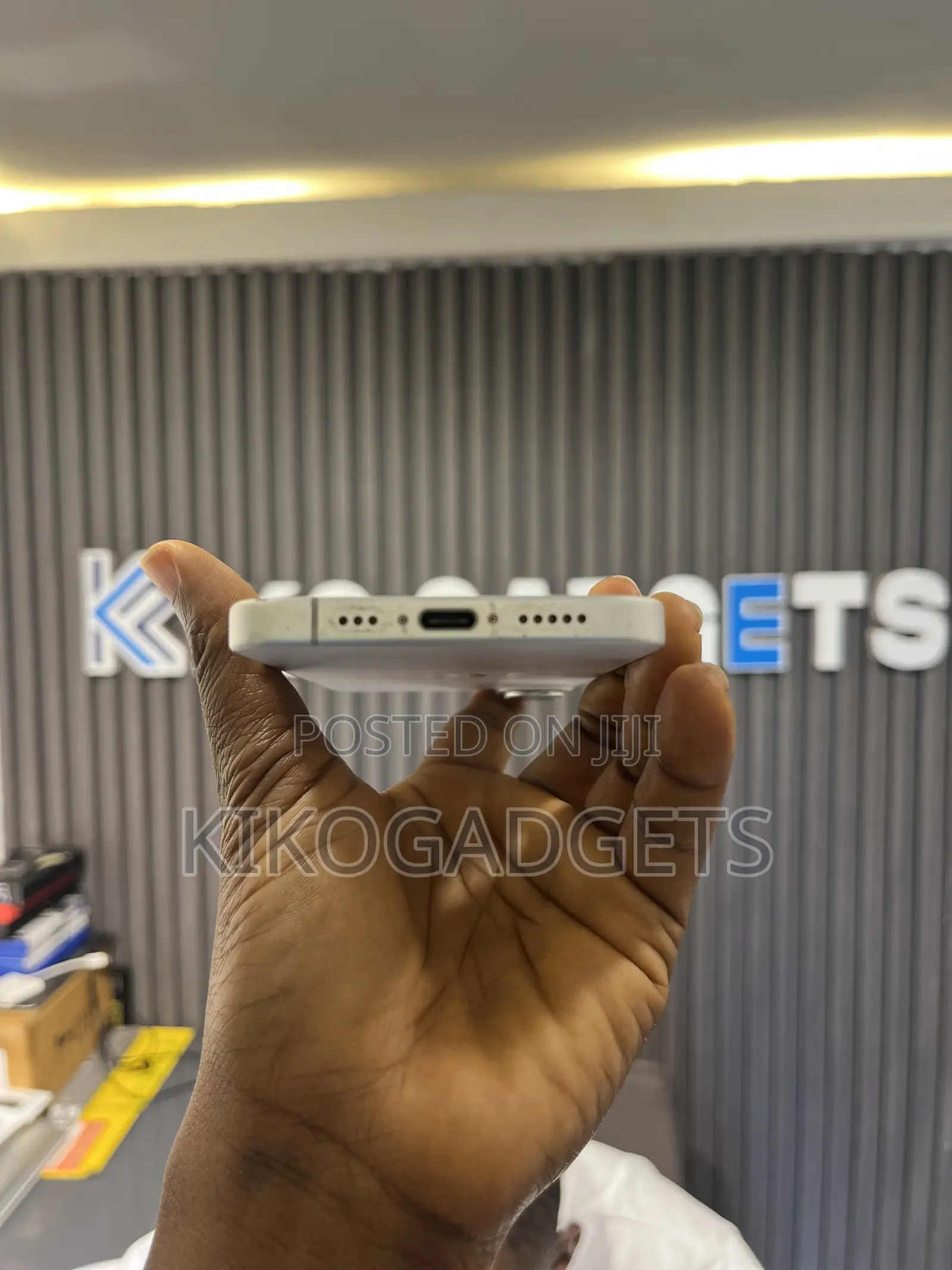Apple iPhone 16 256 GB White
