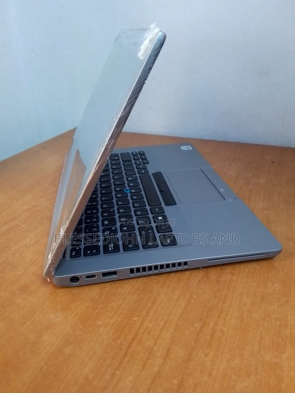 Laptop Dell Latitude 5410 8GB Intel Core i7 SSD 256GB