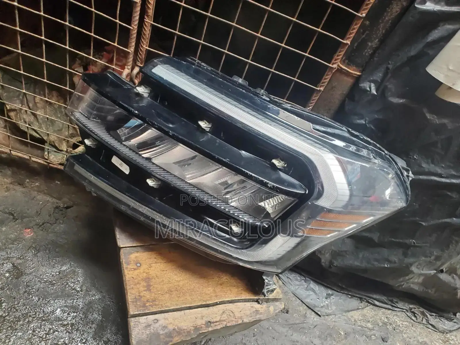 Headlight Ford Expeditions 2018,2020 Model