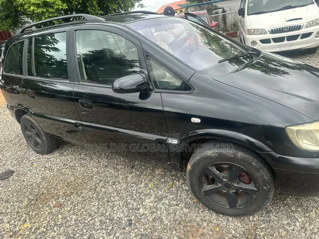 Opel Antara 1.9 GTC 2006 Black