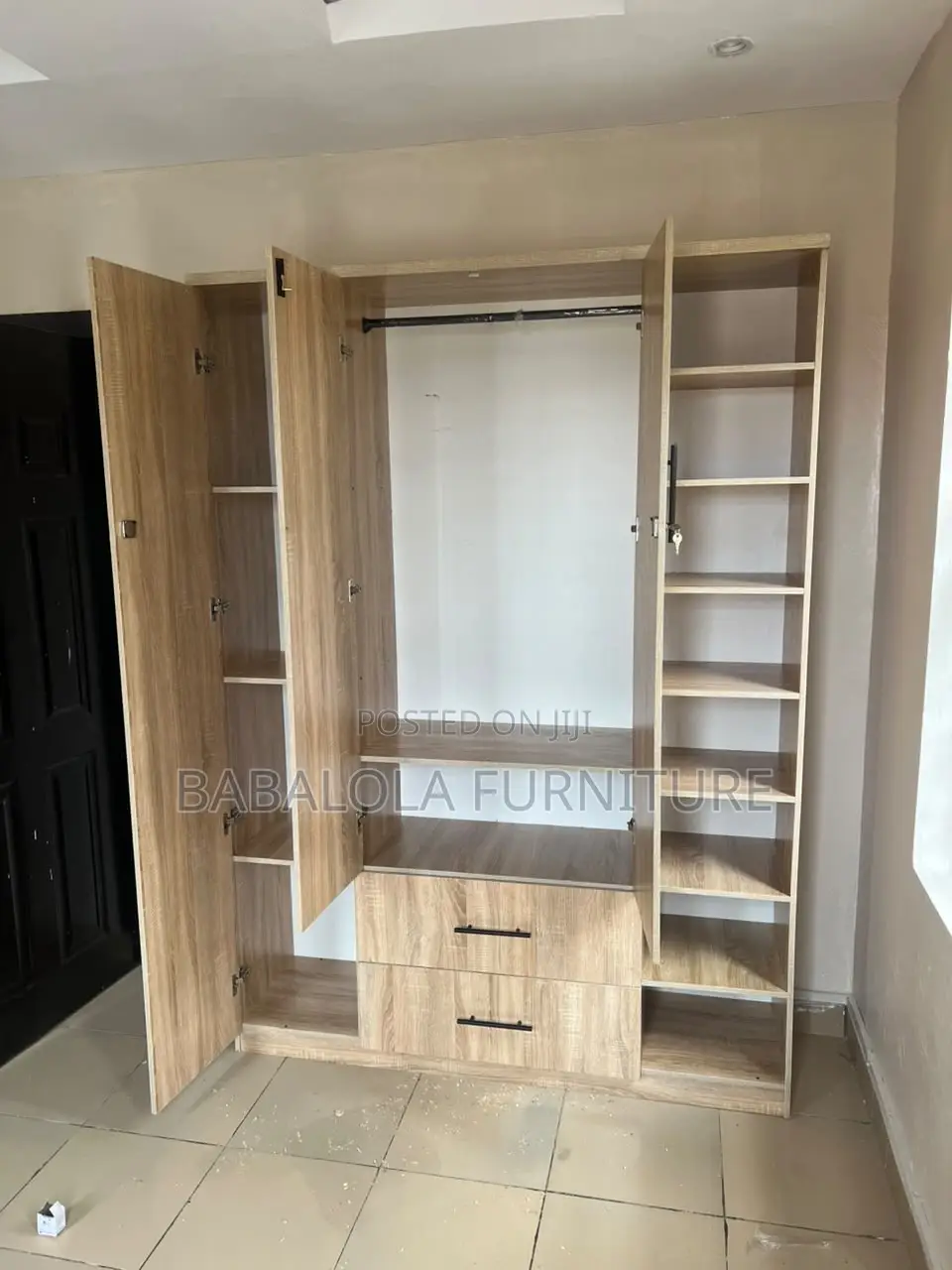 5 by 7 Feet Standard Wardrobe