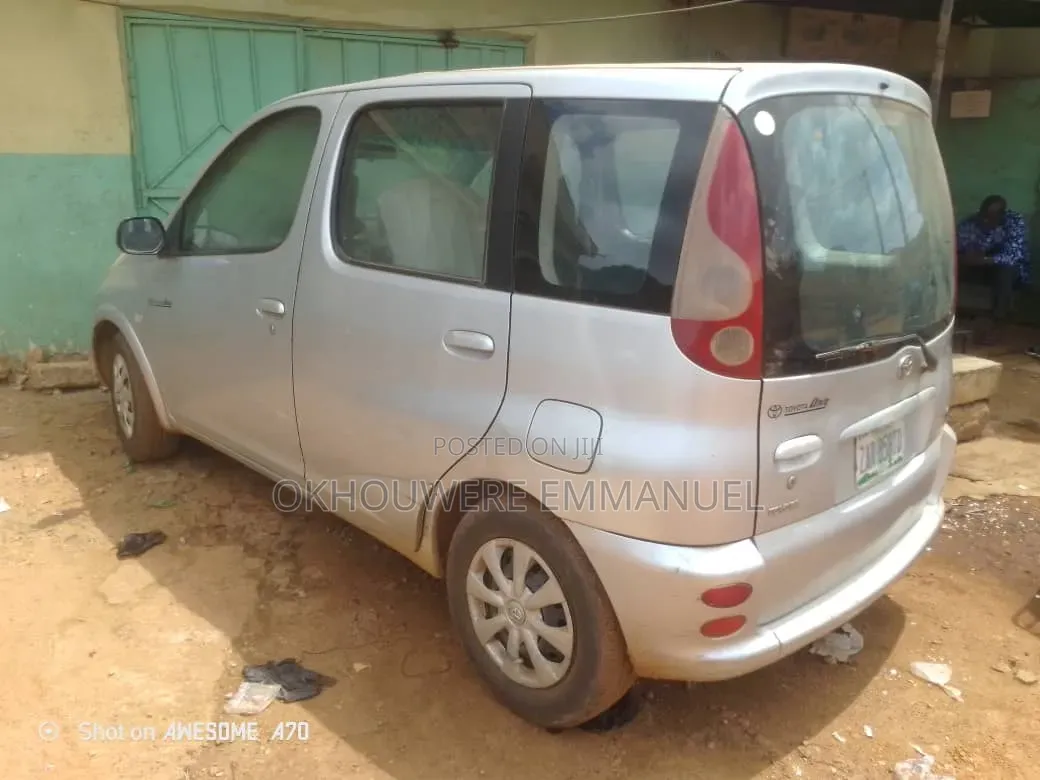 Toyota Yaris 1.0 2004 Blue