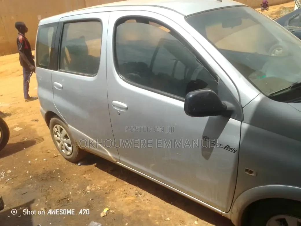 Toyota Yaris 1.0 2004 Blue