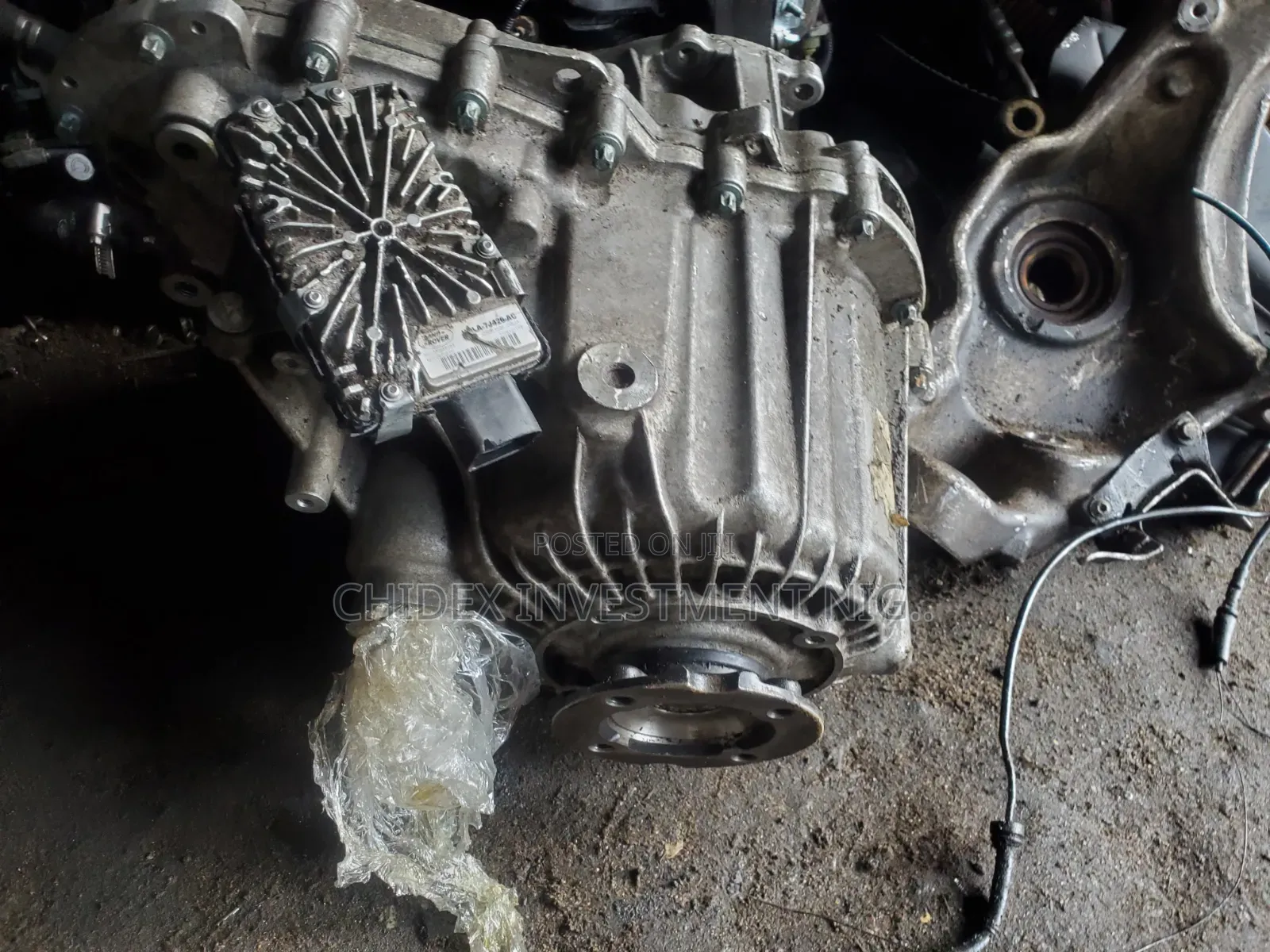 Auxiliary for Range Rover 2016