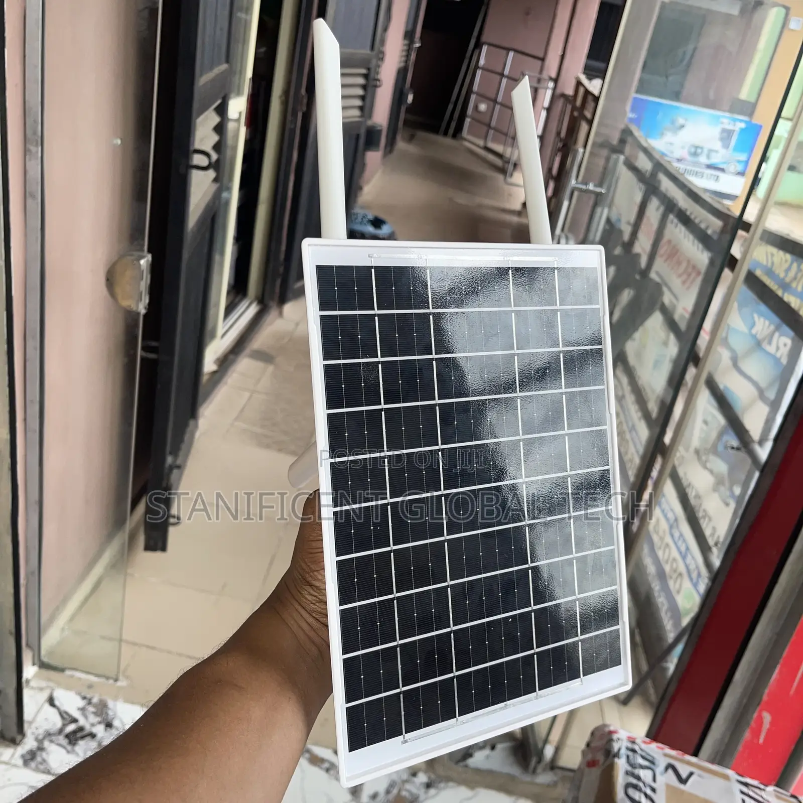 300Mbps Intelligent Solar Battery 4G LTE Outdoor SIM Card Router