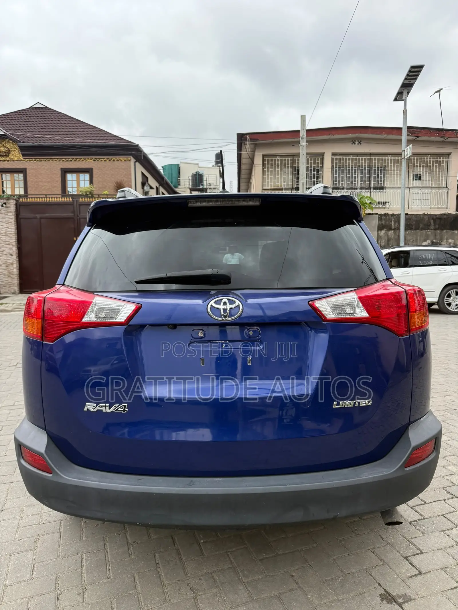 Toyota RAV4 Limited 4dr SUV (2.5L 4cyl 6A) 2015 Blue