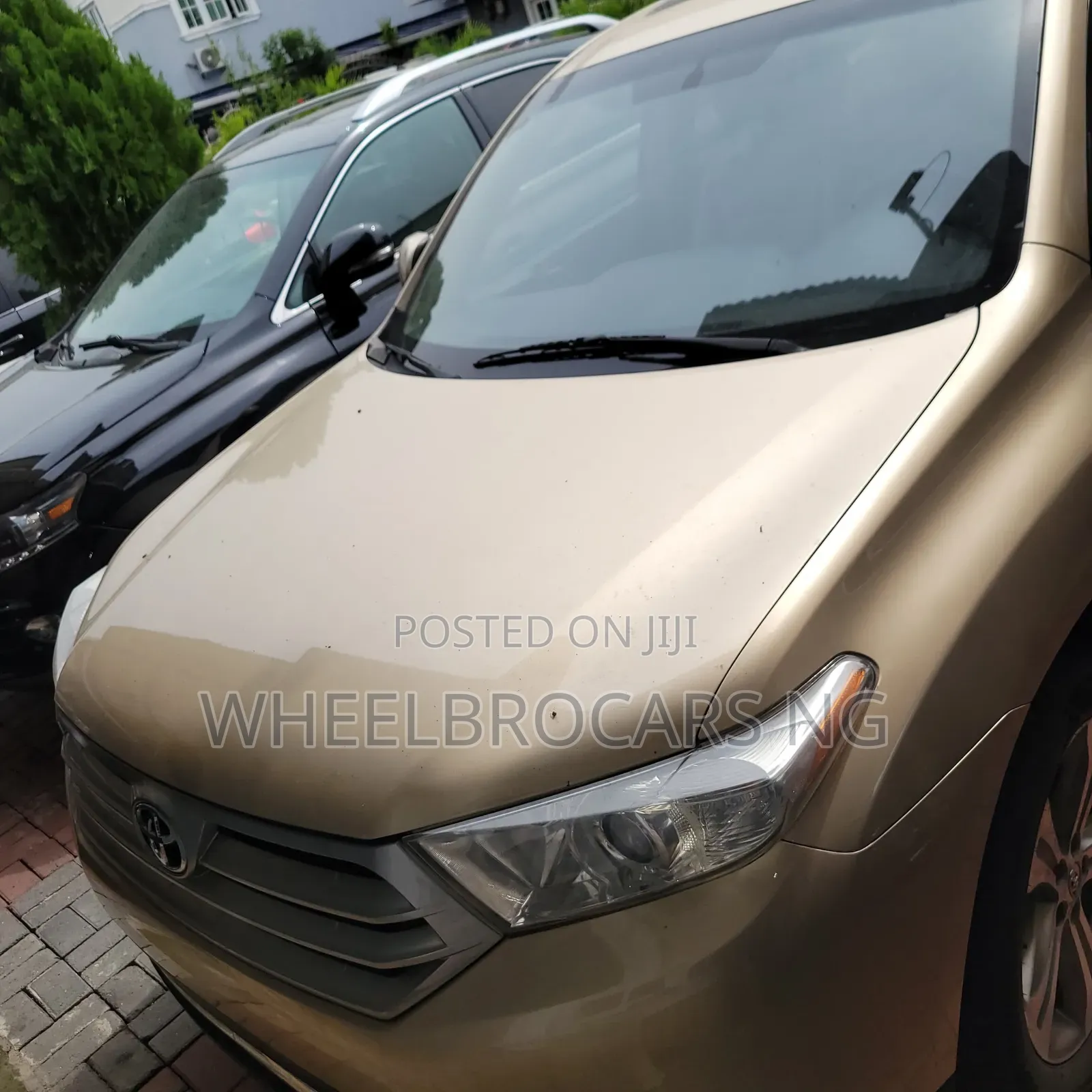 Toyota Highlander 2012 Gold