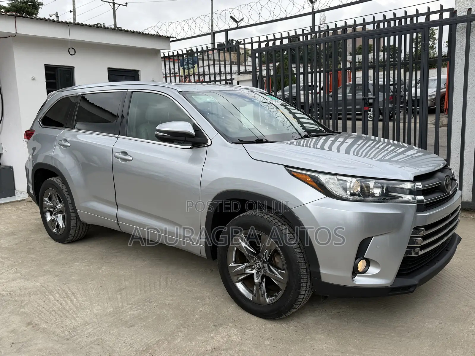 Toyota Highlander Limited Platinum 4x4 V6 (3.5L 6cyl 8A) 2017 Silver