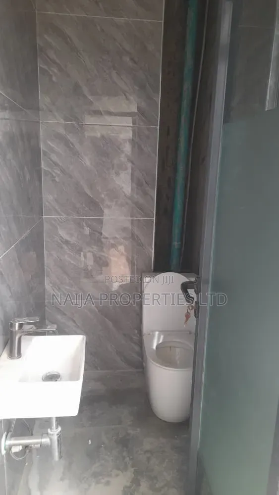 2bdrm Apartment in Ikate-Elegushi for rent