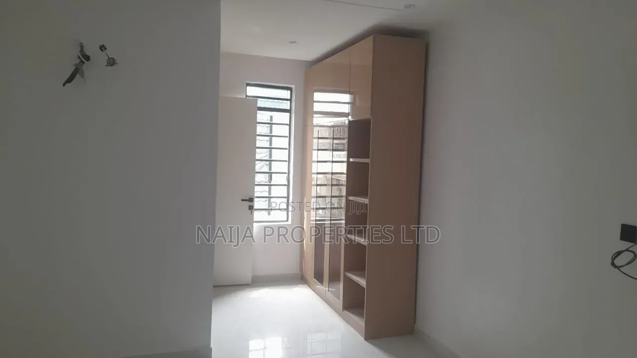 2bdrm Apartment in Ikate-Elegushi for rent