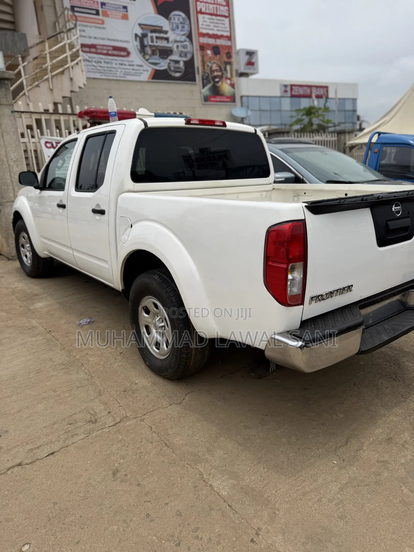 Nissan Frontier 2015 White