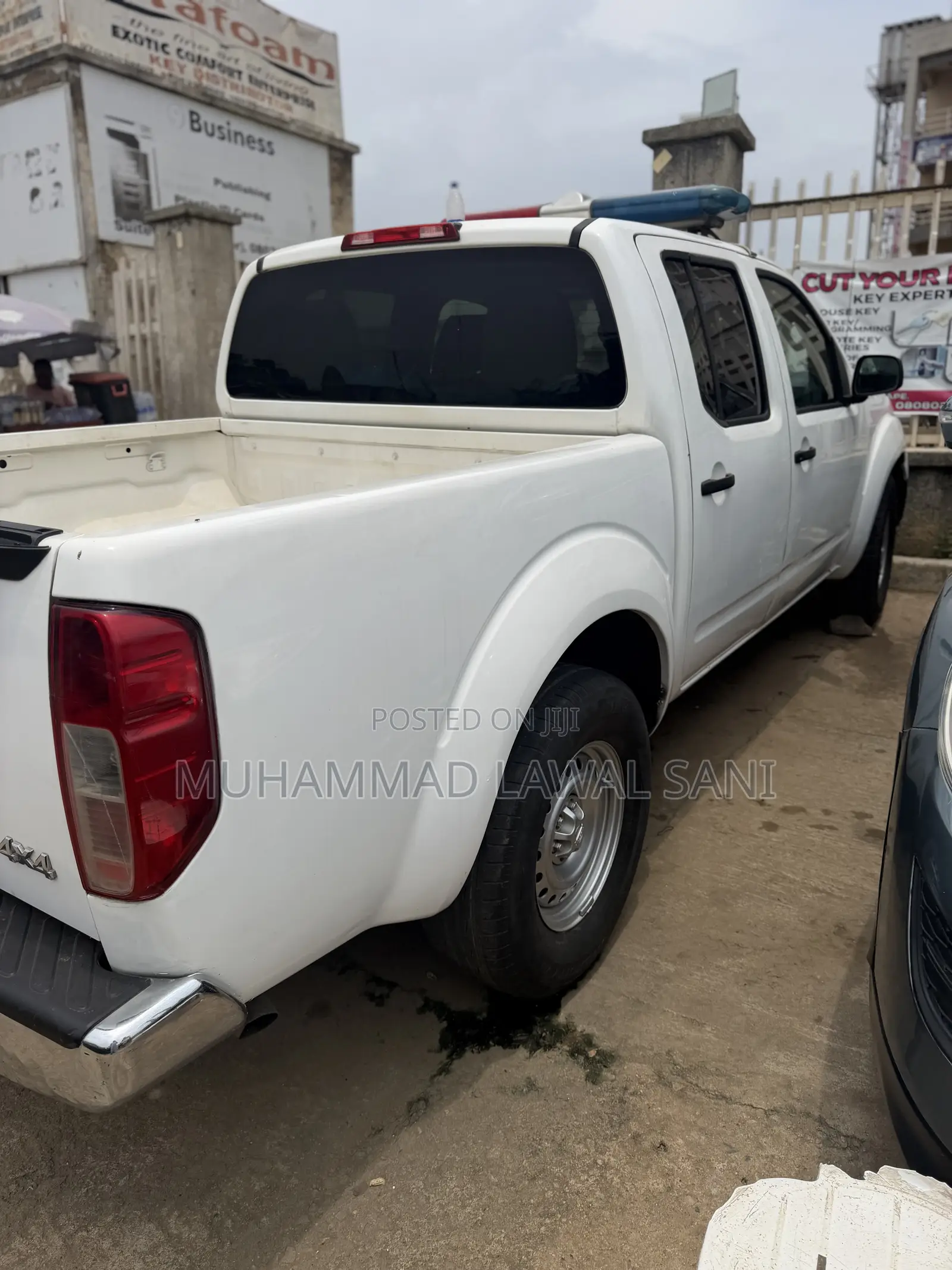 Nissan Frontier 2015 White
