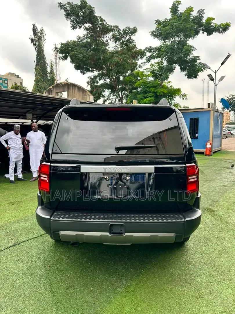 New Toyota Land Cruiser Prado 2026 Black