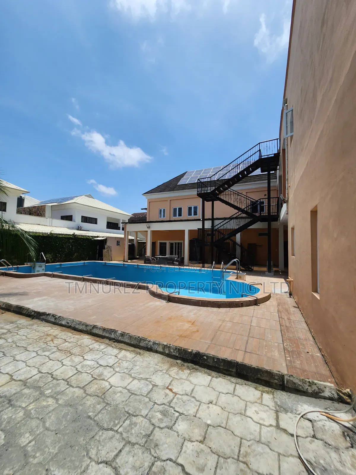Mini Flat in Lekki Phase 1 for rent