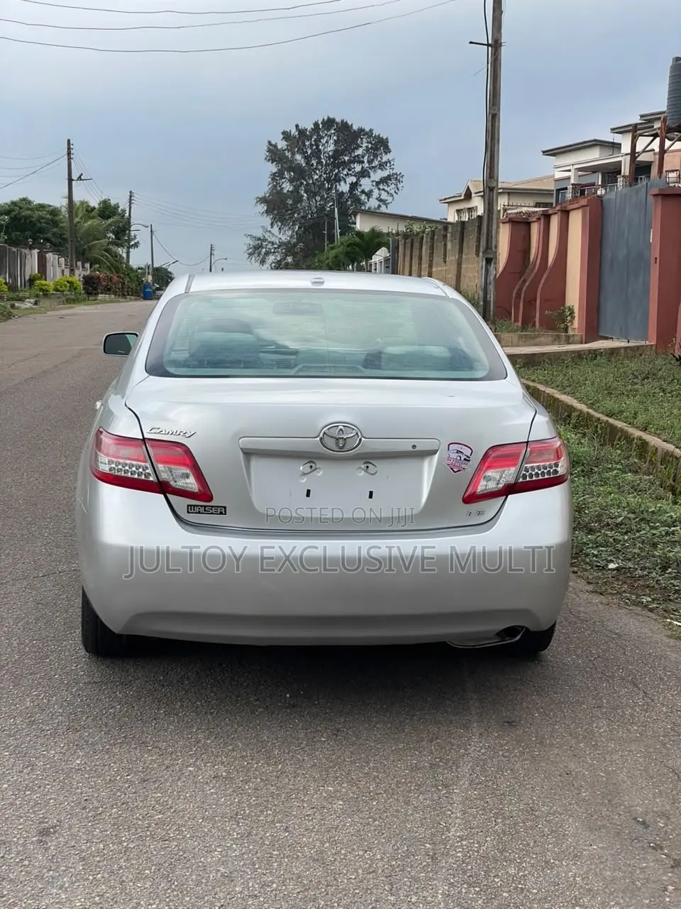 Toyota Camry LE 4dr Sedan (2.5L 4cyl 6A) 2011 Silver