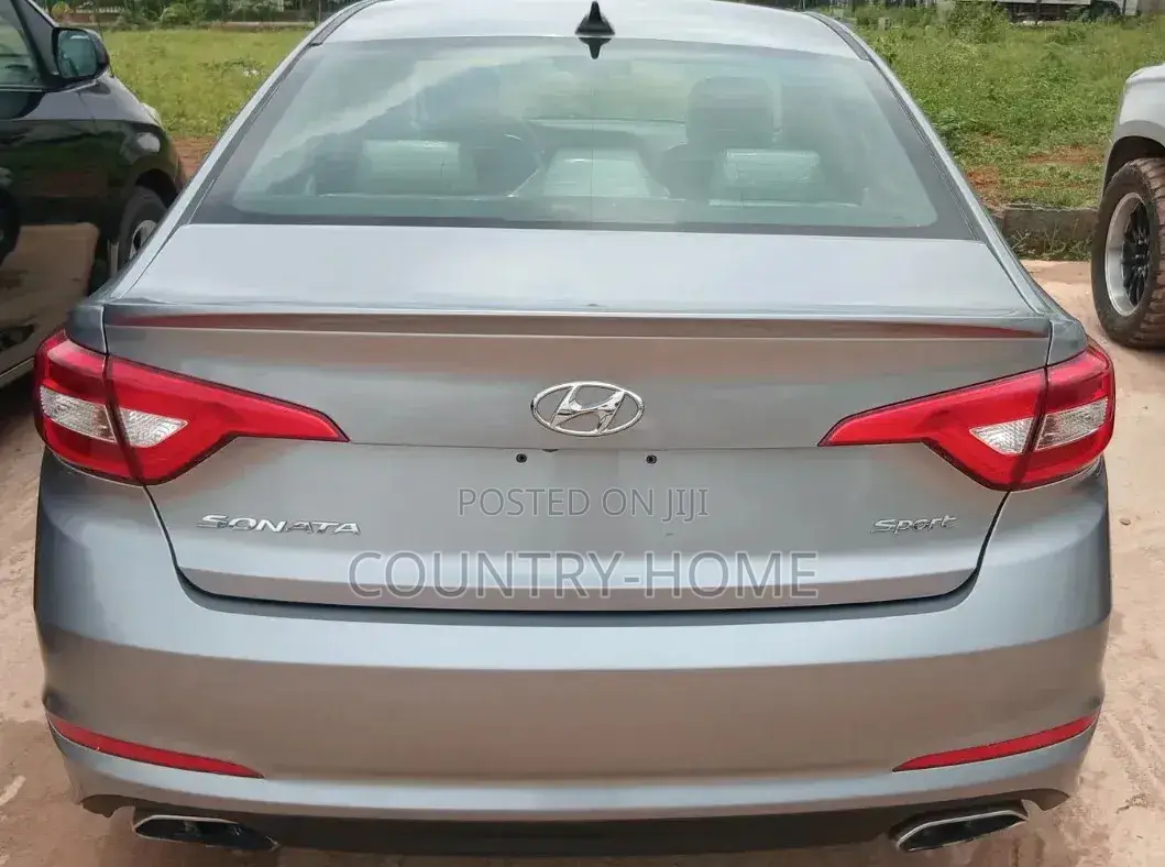 Hyundai Sonata Sport Sedan FWD (2.4L 4cyl 6A) 2017 Gray