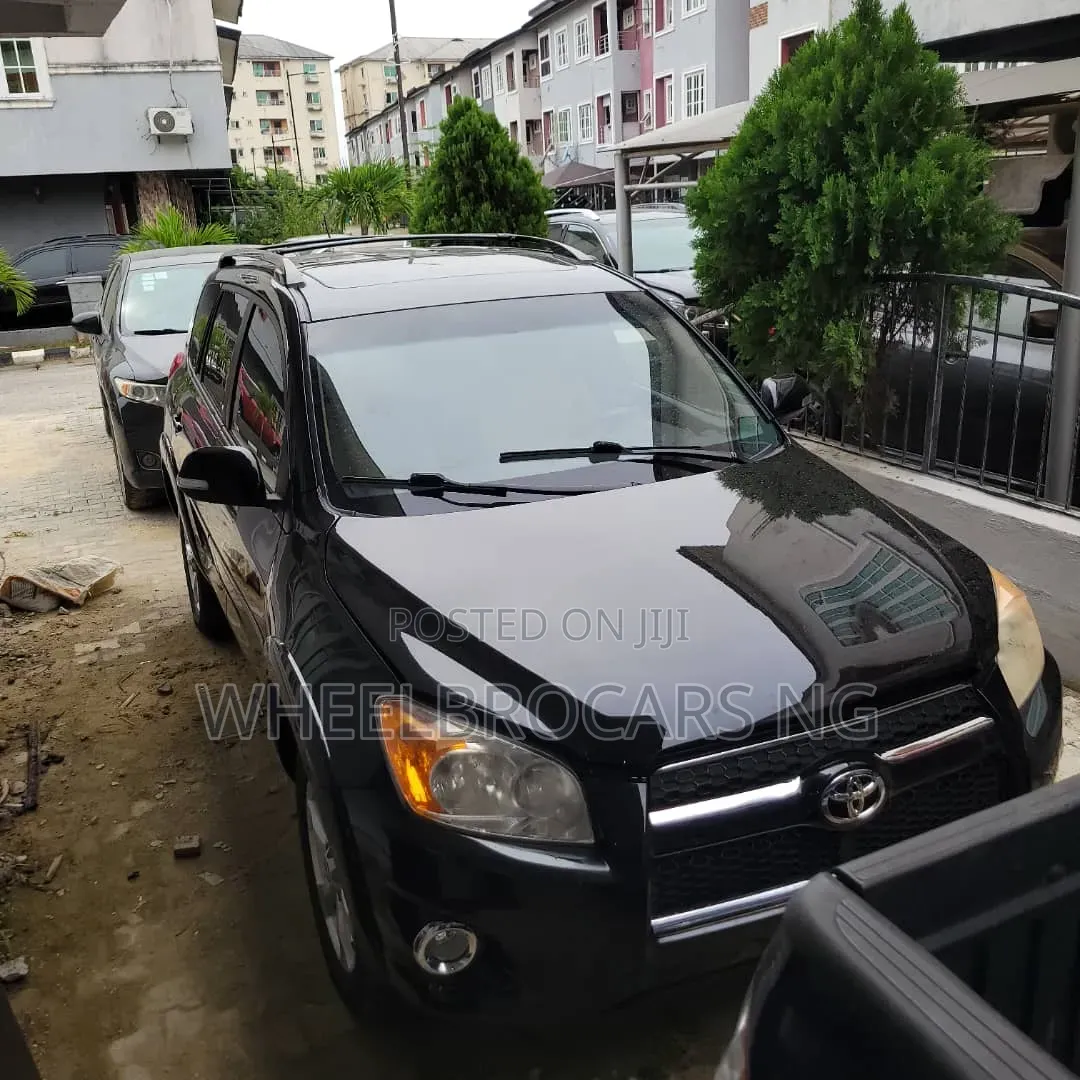 Toyota RAV4 2010 Black