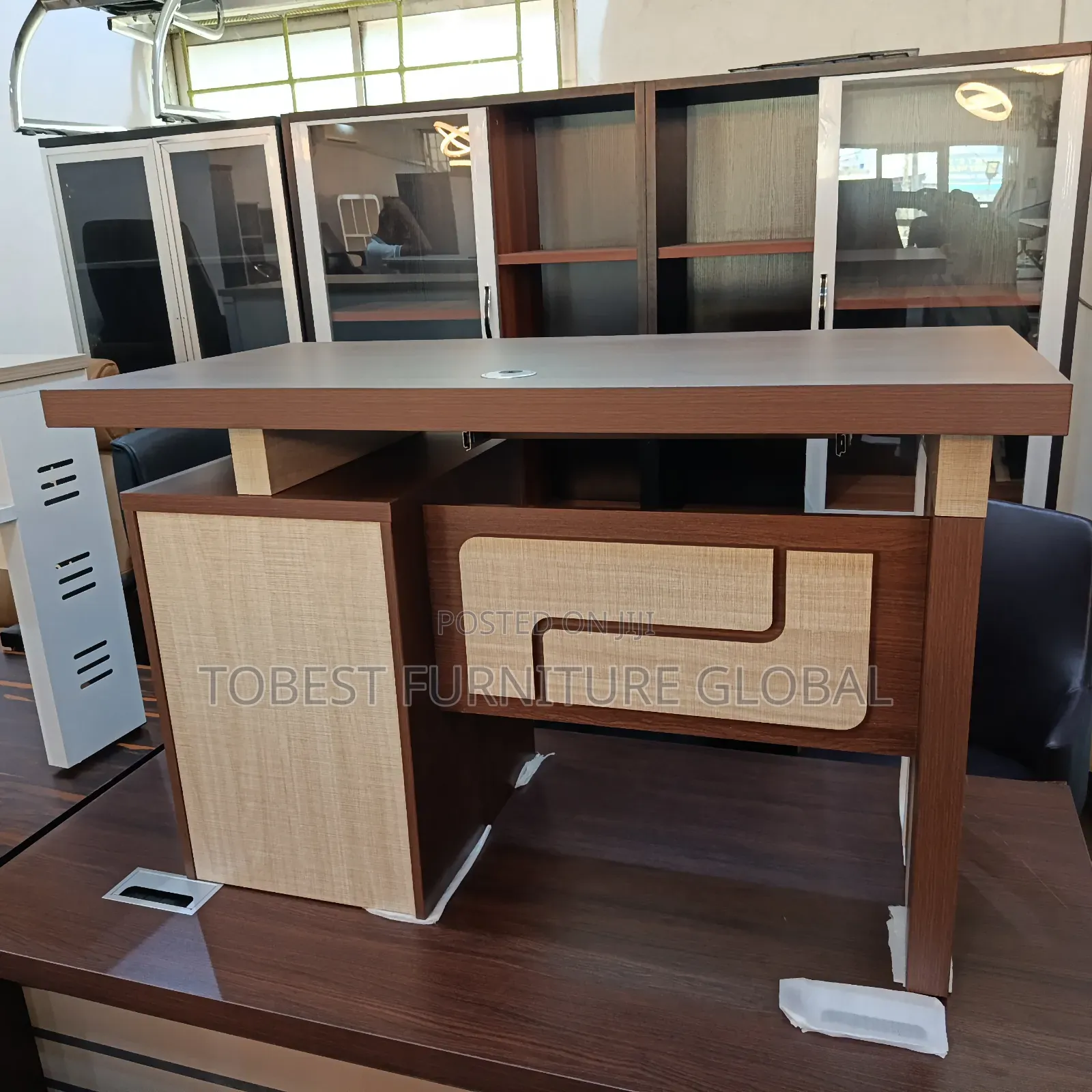 Scratch Proof Wooden Desk (Table)