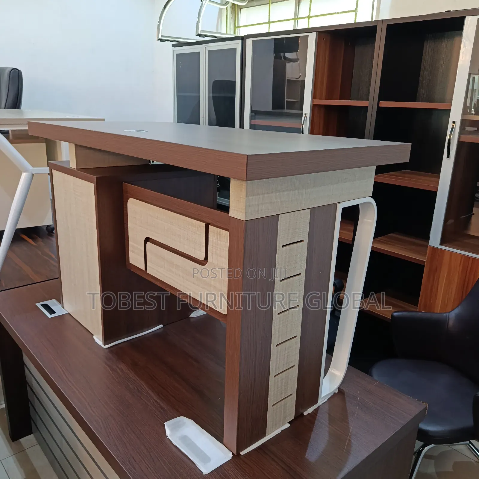 Scratch Proof Wooden Desk (Table)