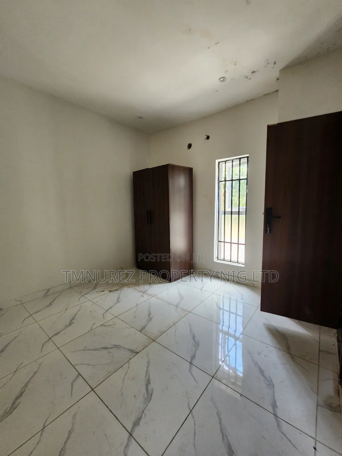 2bdrm Apartment in Lekki Phase 1 for rent