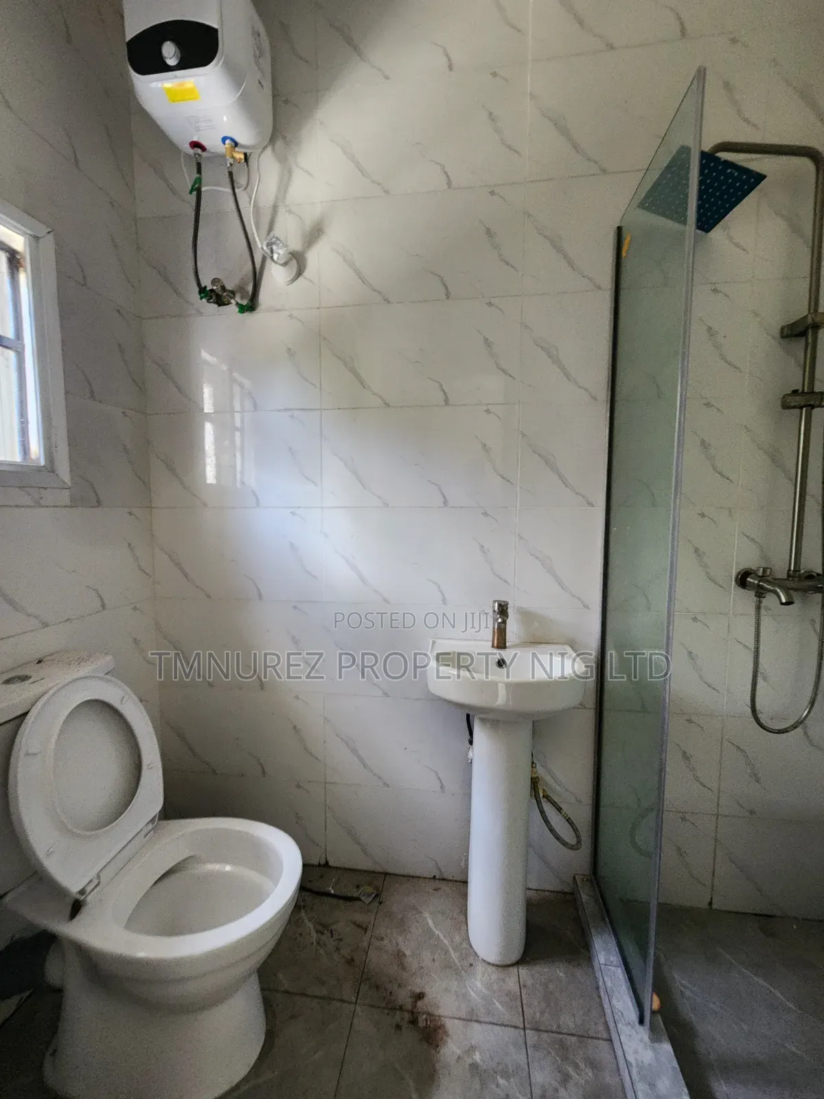 2bdrm Apartment in Lekki Phase 1 for rent