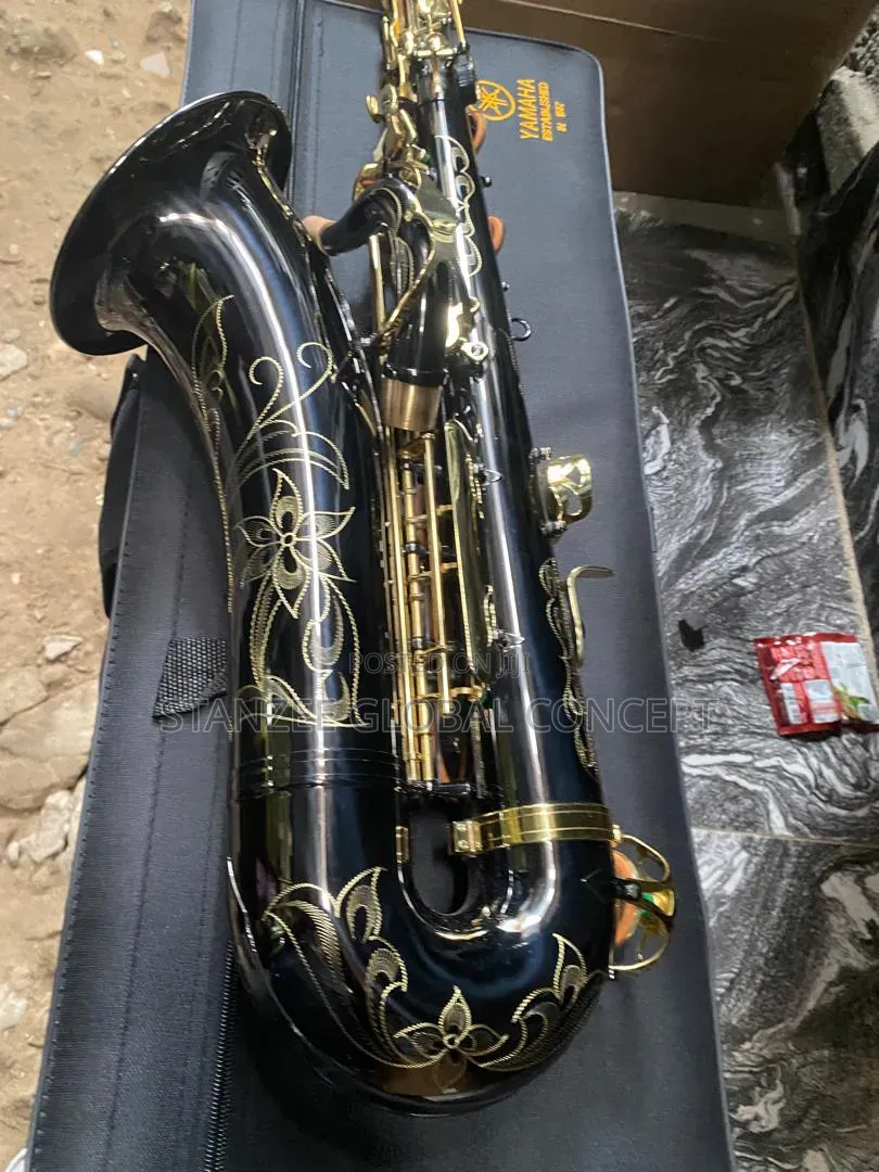 Yamaha Tenor Saxophone – Black Gold