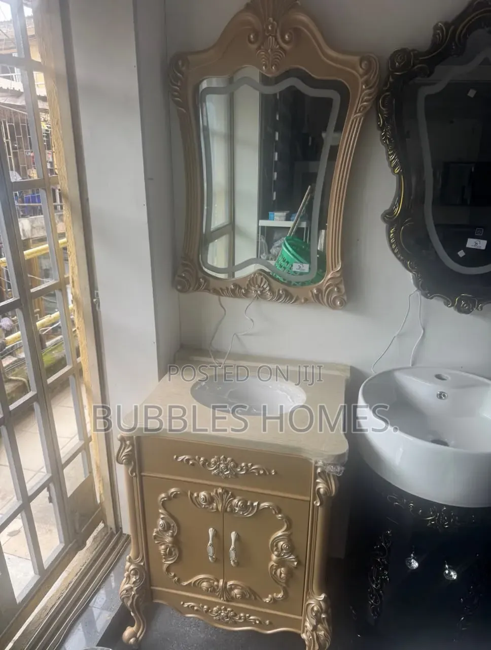 Royal Cabinet Gold