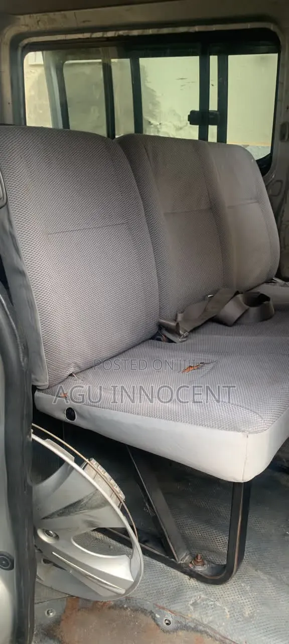 Toyota HiAce 2012