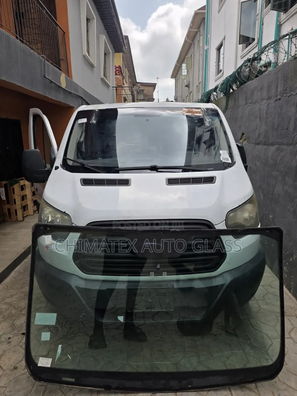 Transit Conect 2015 Short Roof Windscreen Glass Available Installed