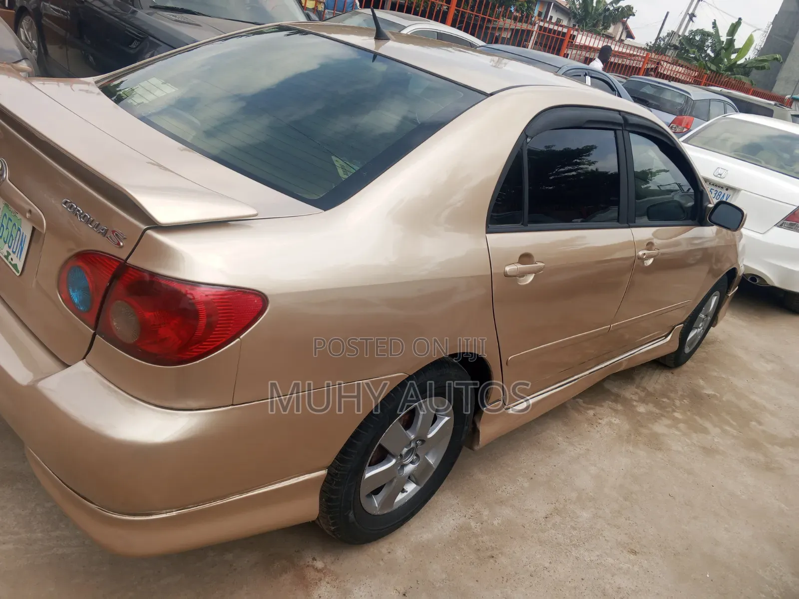 Toyota Corolla 2005 Gold