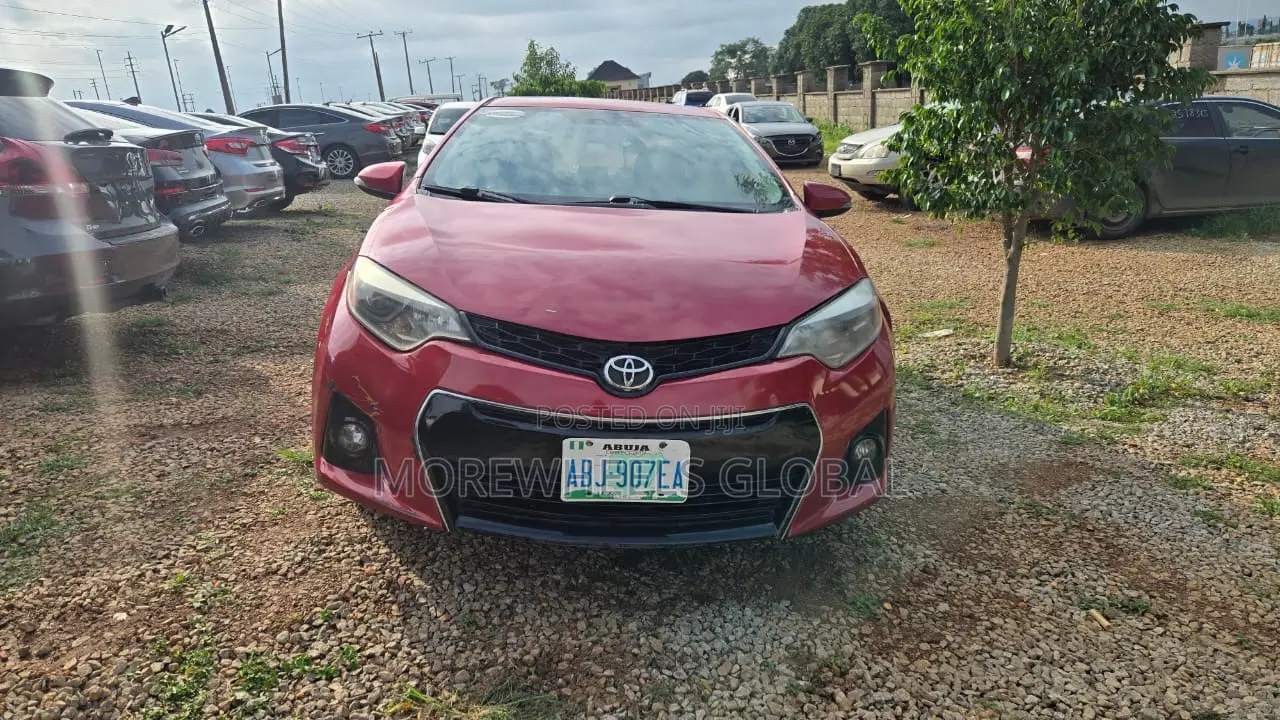 Toyota Corolla S 4dr Sedan (1.8L 4cyl CVT) 2014 Red