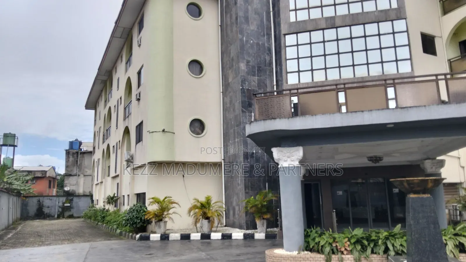 For Sale : Functional 51 Rooms Hotel Near New Gra, Ph