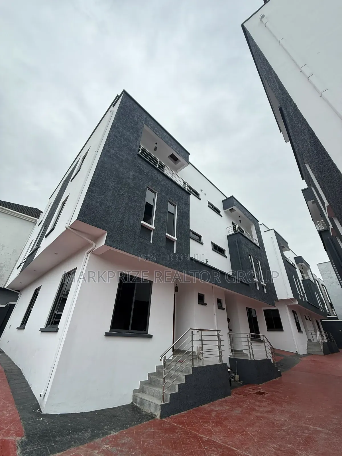 4bdrm Duplex in Opebi Ikeja Lagos for sale