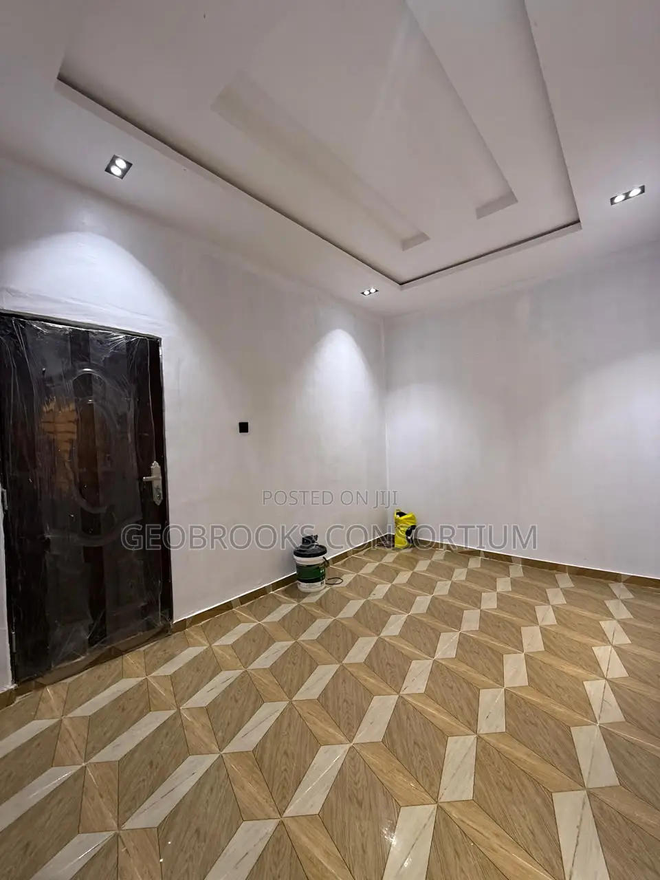 3bdrm Bungalow in Tinubu Estate, Iwo Road for sale