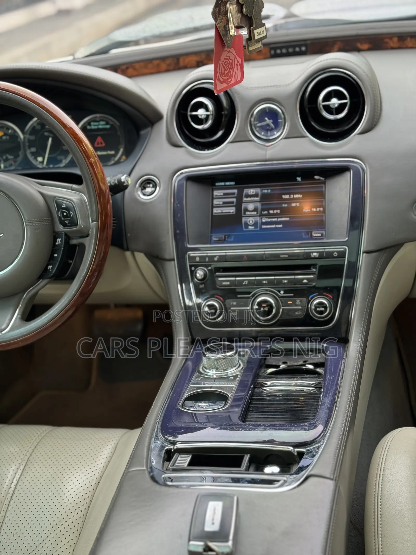 Jaguar XF 2013 White