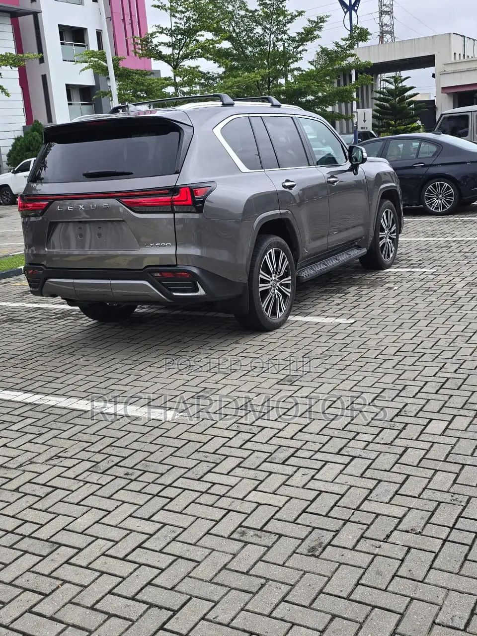Lexus LX 600 2022 Brown