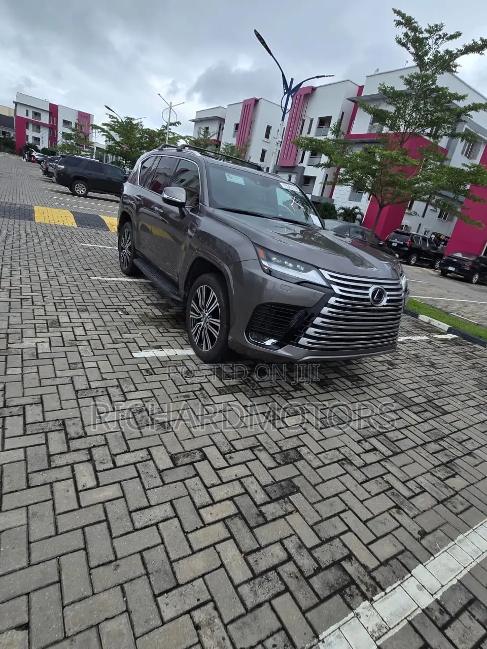 Lexus LX 600 2022 Brown