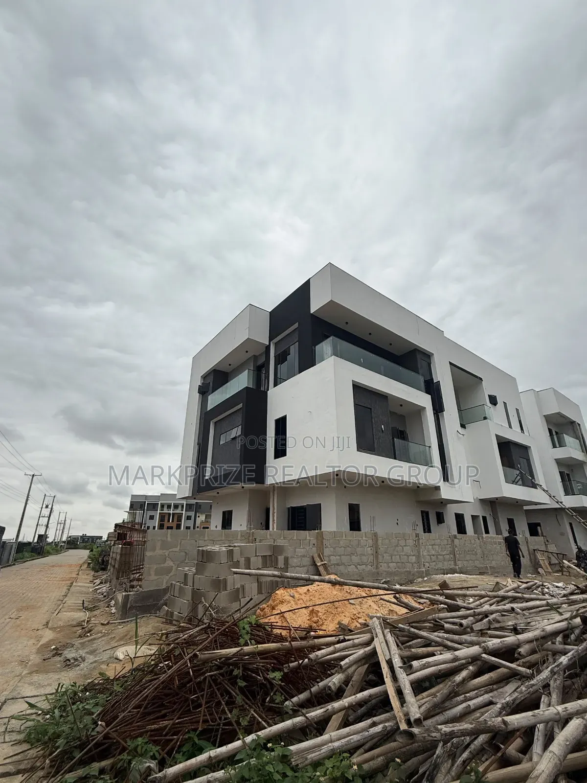 4bdrm Duplex in Opebi Ikeja Lagos for sale