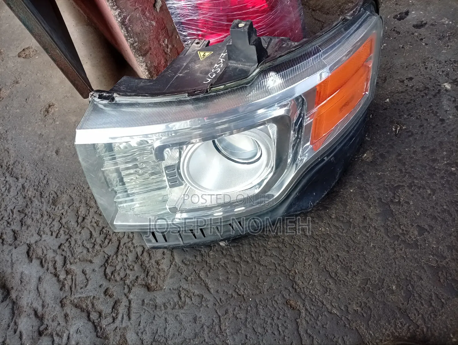 Ford Flex Headlight
