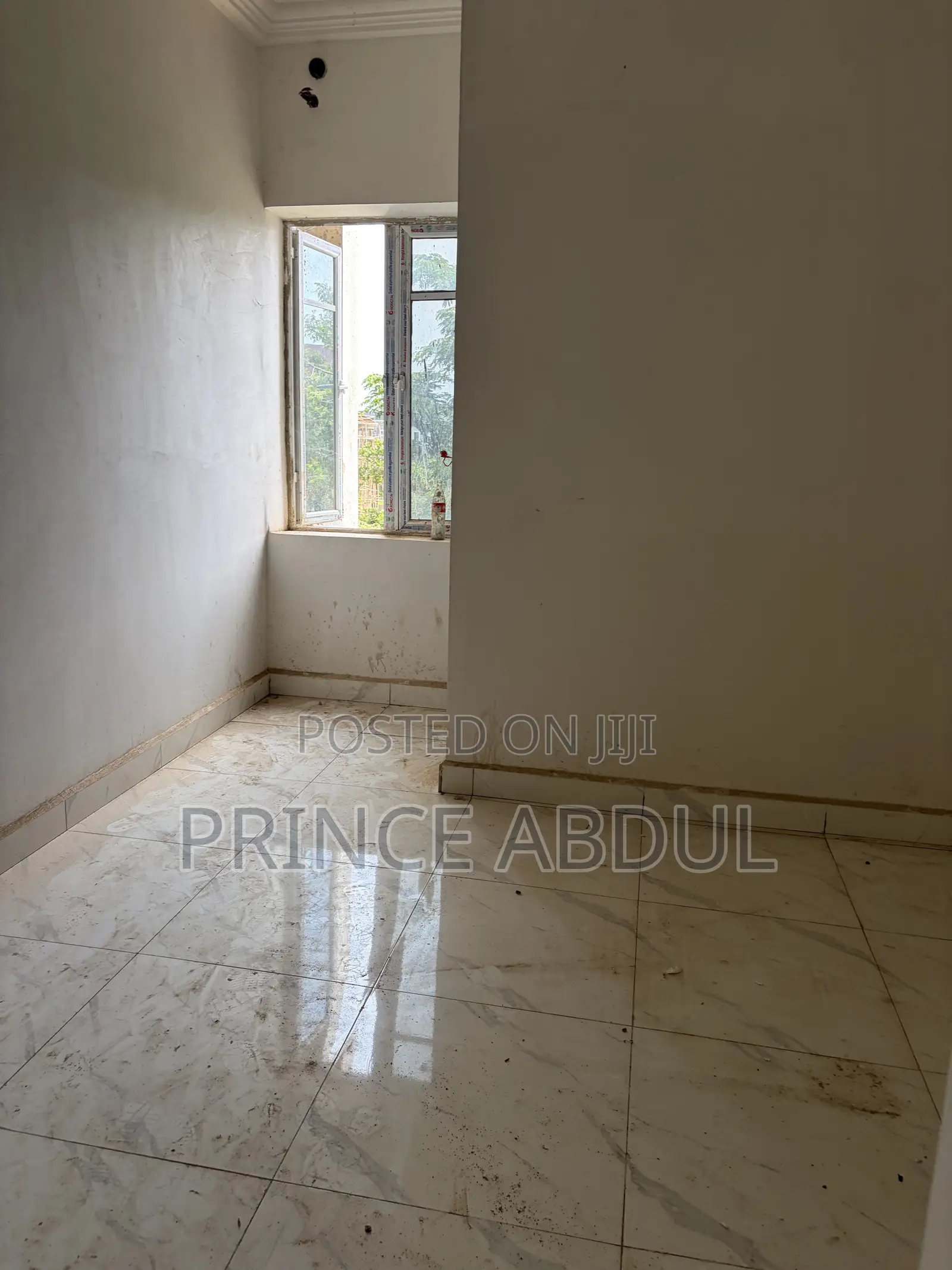 Furnished 3bdrm Block of Flats in Life Camp for sale