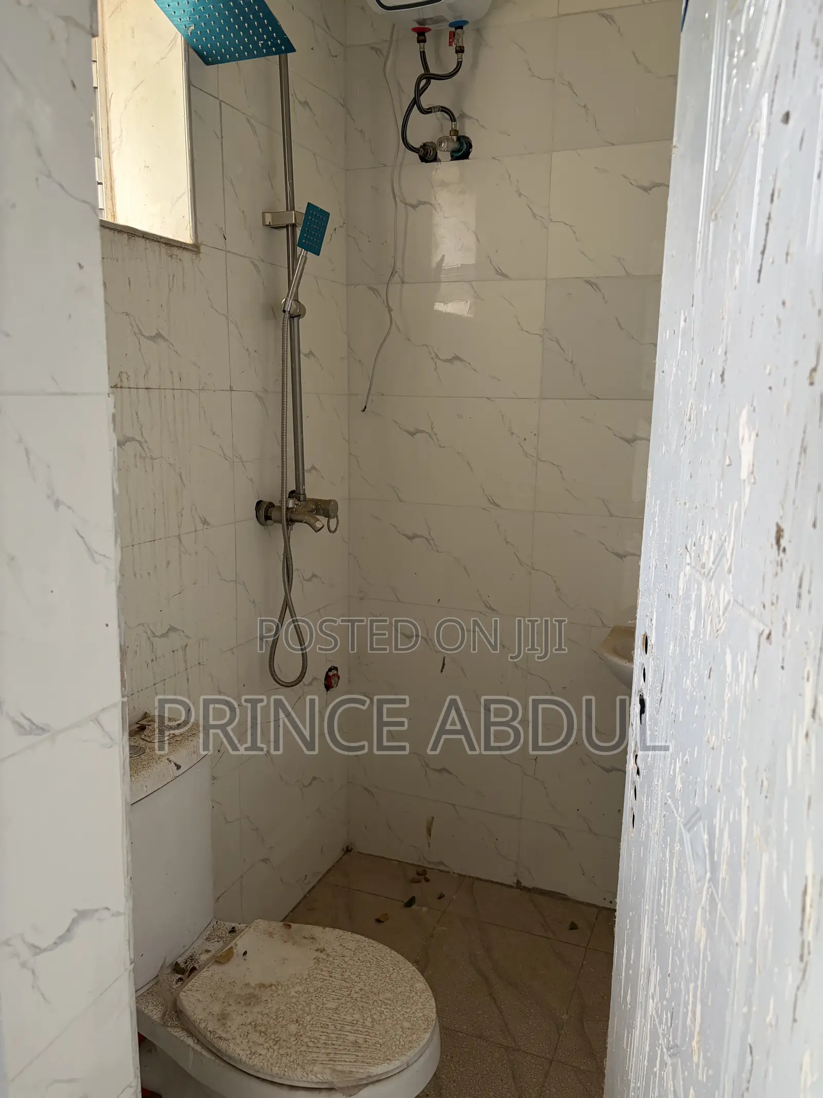 Furnished 3bdrm Block of Flats in Life Camp for sale