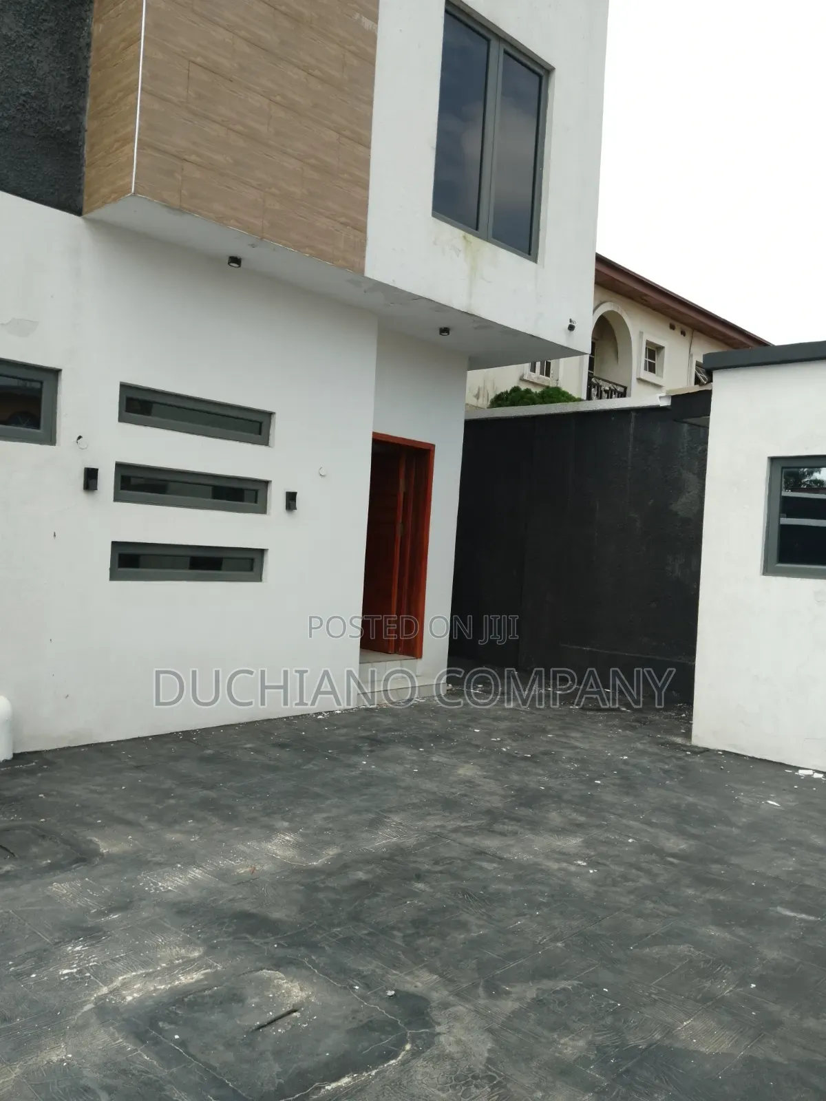 5bdrm Duplex in Phase 2 for sale