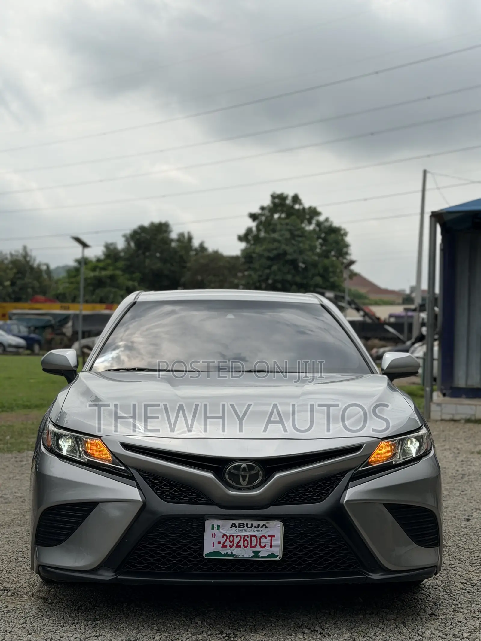 Toyota Camry SE FWD (2.5L 4cyl 8AM) 2018 Silver