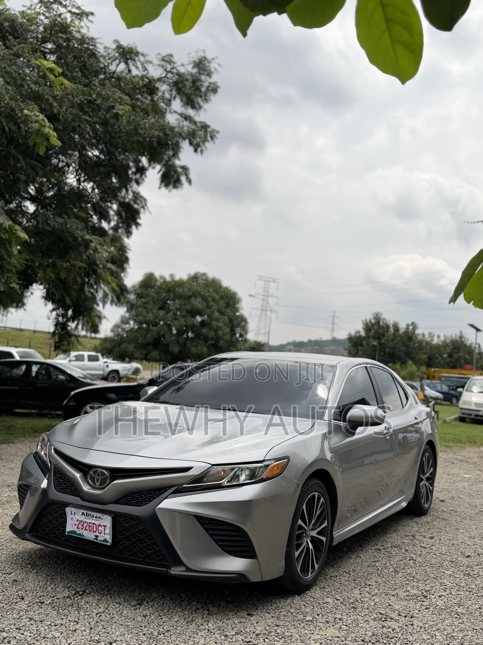 Toyota Camry SE FWD (2.5L 4cyl 8AM) 2018 Silver
