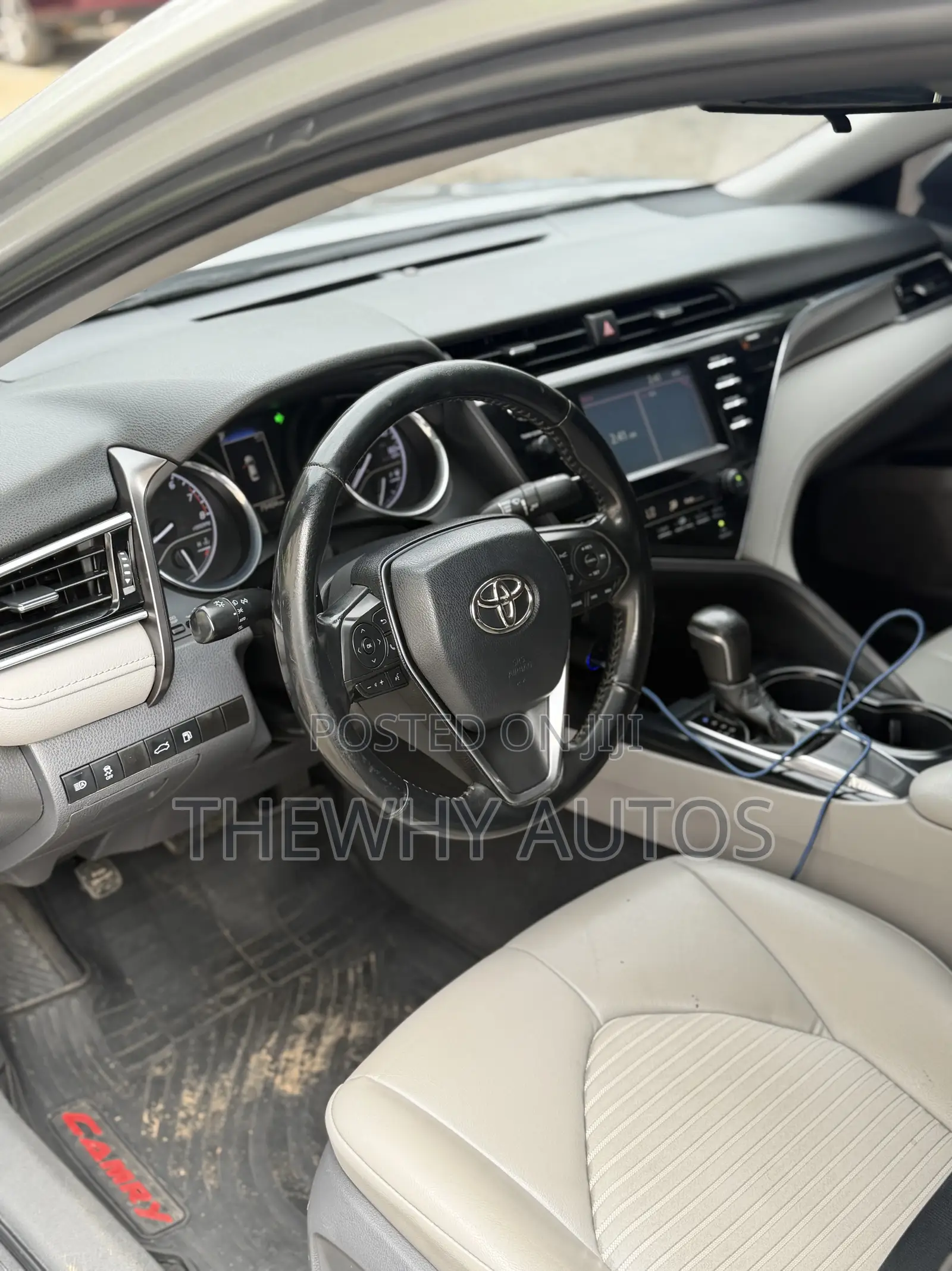 Toyota Camry SE FWD (2.5L 4cyl 8AM) 2018 Silver