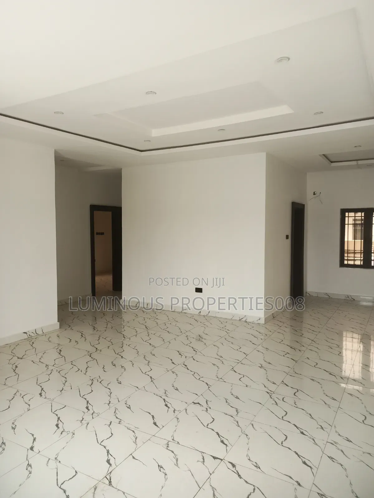 2bdrm Block of Flats in Tangerine Apartment, Gaduwa for sale