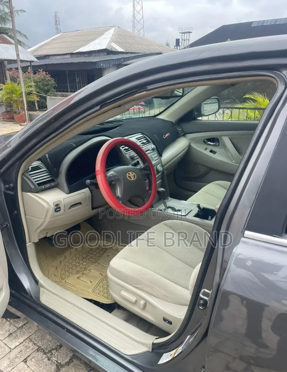 Toyota Camry XLE V6 4dr Sedan (3.5L 6cyl 6AM) 2010 Maroon