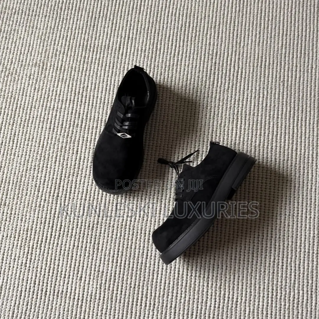 Original Round Toe Lace Up Platform Derby Shoes